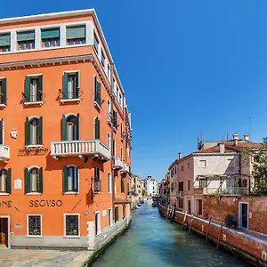pensione-seguso.hotelslidodijesolo.com/