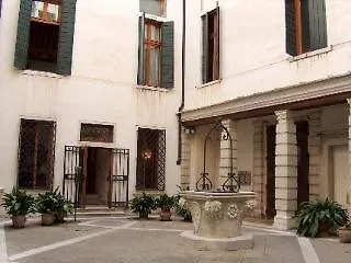 Foresteria Levi Venecia 2*,